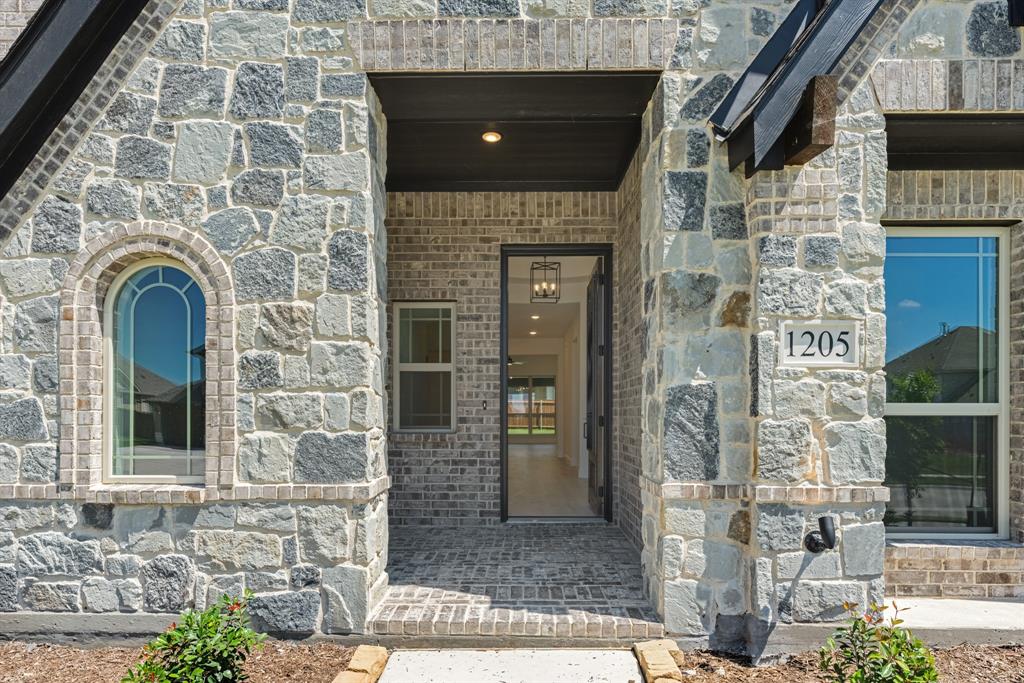 1205 Sylvia Street