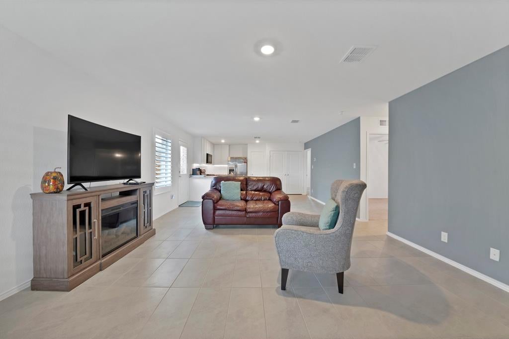 1448 Dovekie Drive