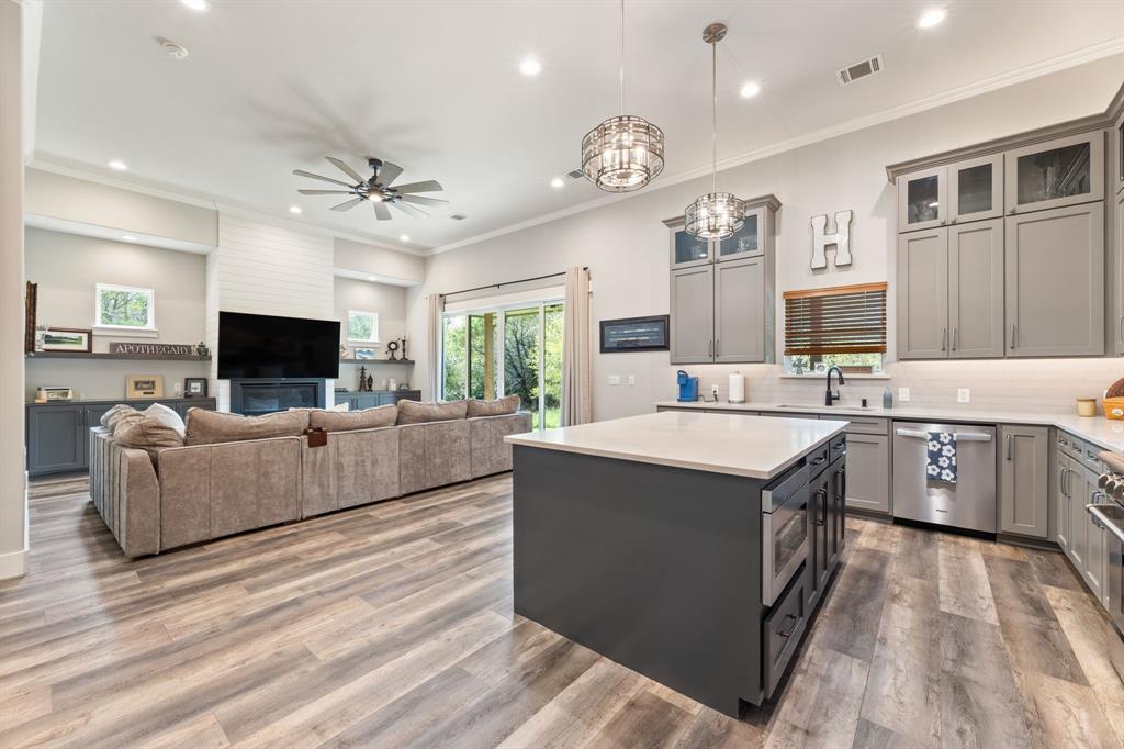 White Bluff #24 - Residential