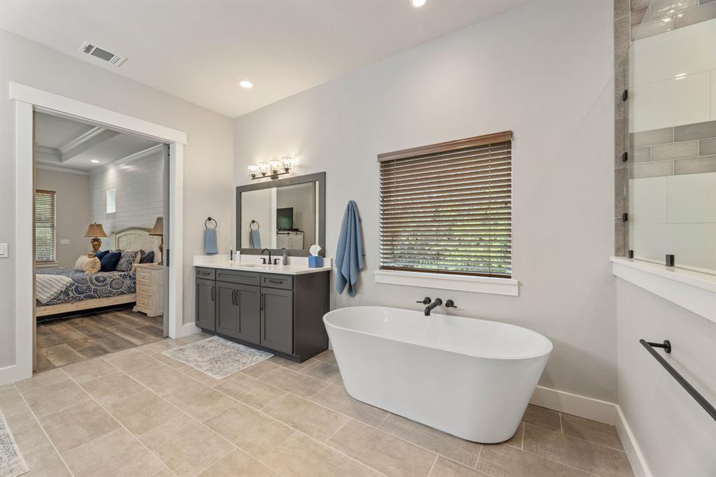 White Bluff #24 - Residential