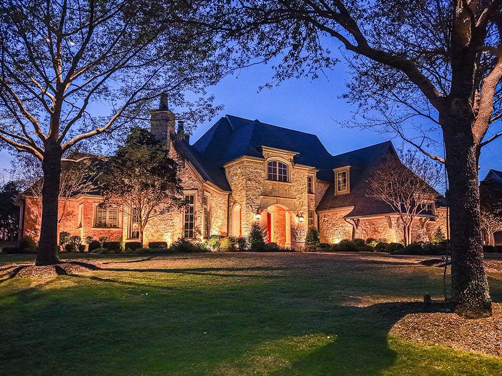 907 Foxglove Trail