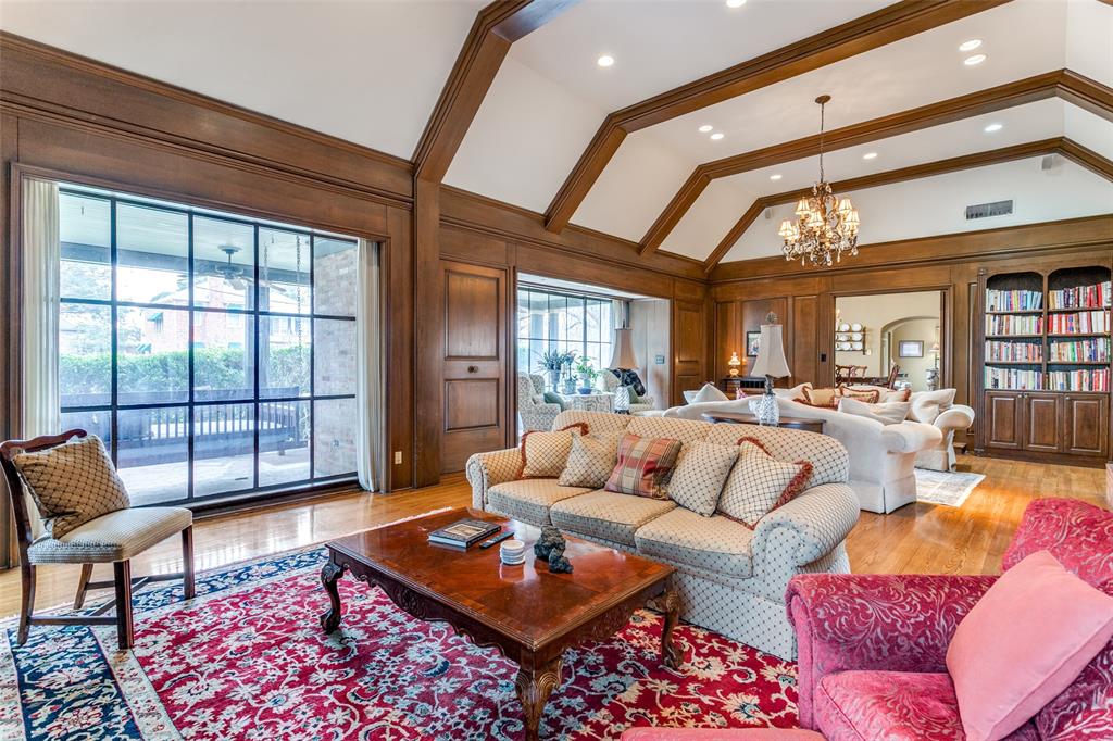 Walnut Preston - Residential