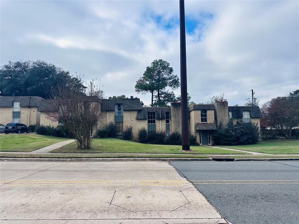 Villa Contessa Condos - Residential