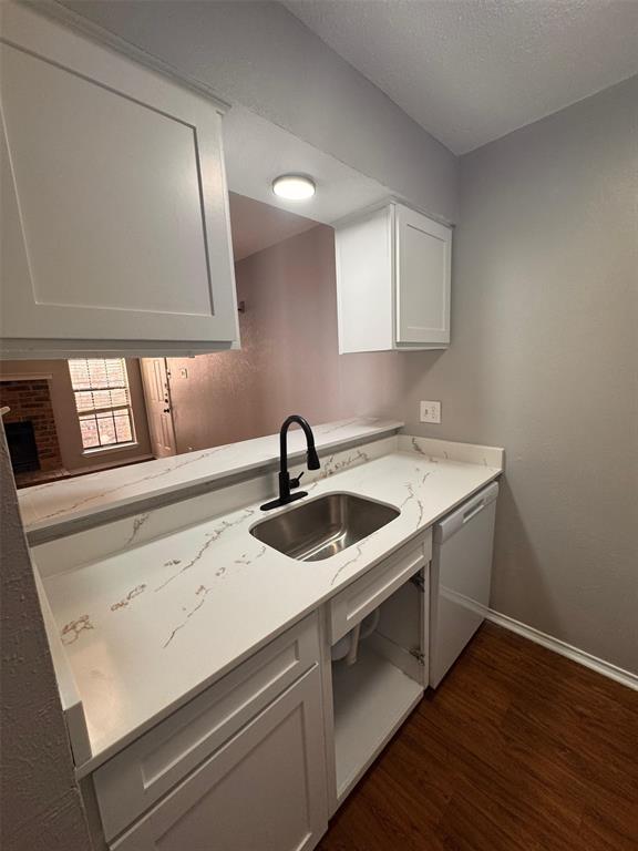 Royal Lane Hlnds Condos - Residential