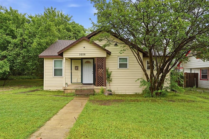 This being sold as-is property offers exceptional value for both families and investors. Featuring an FHA assumable loan at just 3.75 percent, buyers can take advantage of significantly lower monthly payments compared to today’s rates. For families, this home provides a great opportunity to create a personalized space while building equity over time. The lower interest rate can also help keep monthly costs manageable, freeing up budget for updates, furnishings, expansion or future plans. For investors, the low-rate assumable loan and value-add potential make it ideal for rental income, resale or expand your long term investment strategy. This is a rare chance to secure below-market financing with upside potential. Opportunities like this—combining flexible potential with below-market financing—don’t come around often. Schedule your showing today. Call the Listing Agent for more information. Information deemed reliable, but not guaranteed-buyer or BA to verify all info, schools, tax, measurement, HOA, etc.