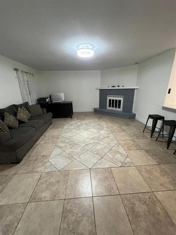 4300 Spring Oak Circle