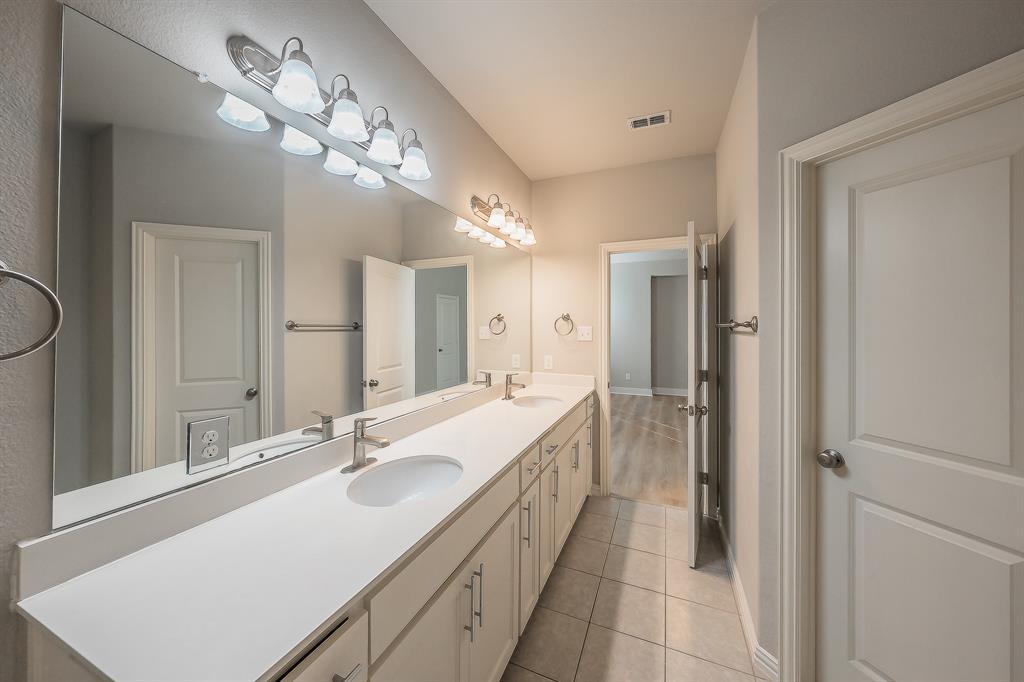 Viridian Village 1a2 - Residential