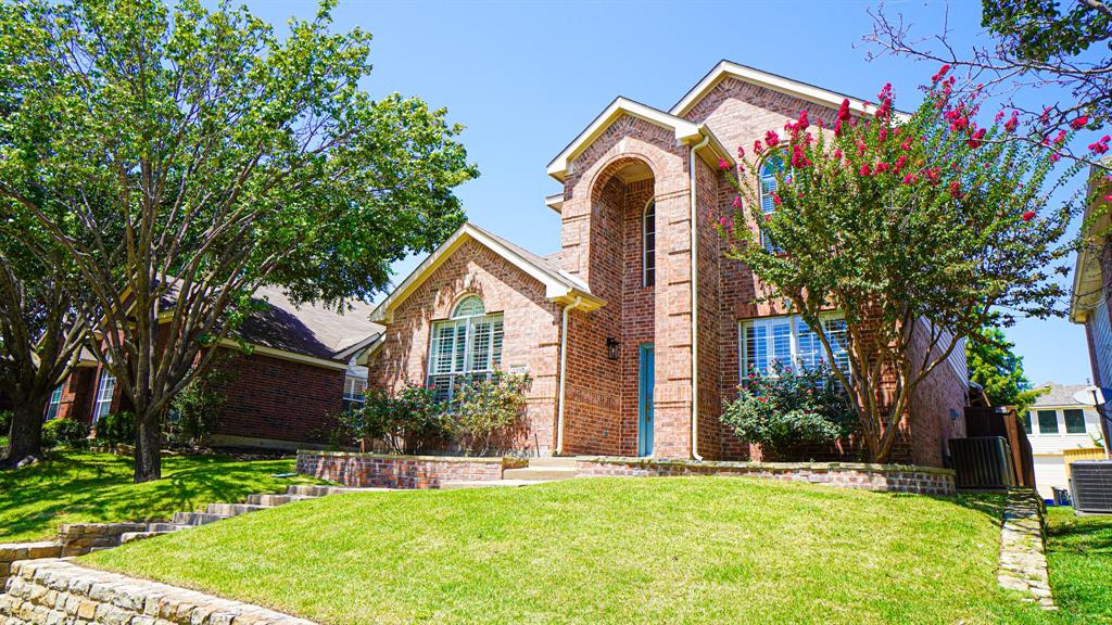 2210 Garden Crest Drive