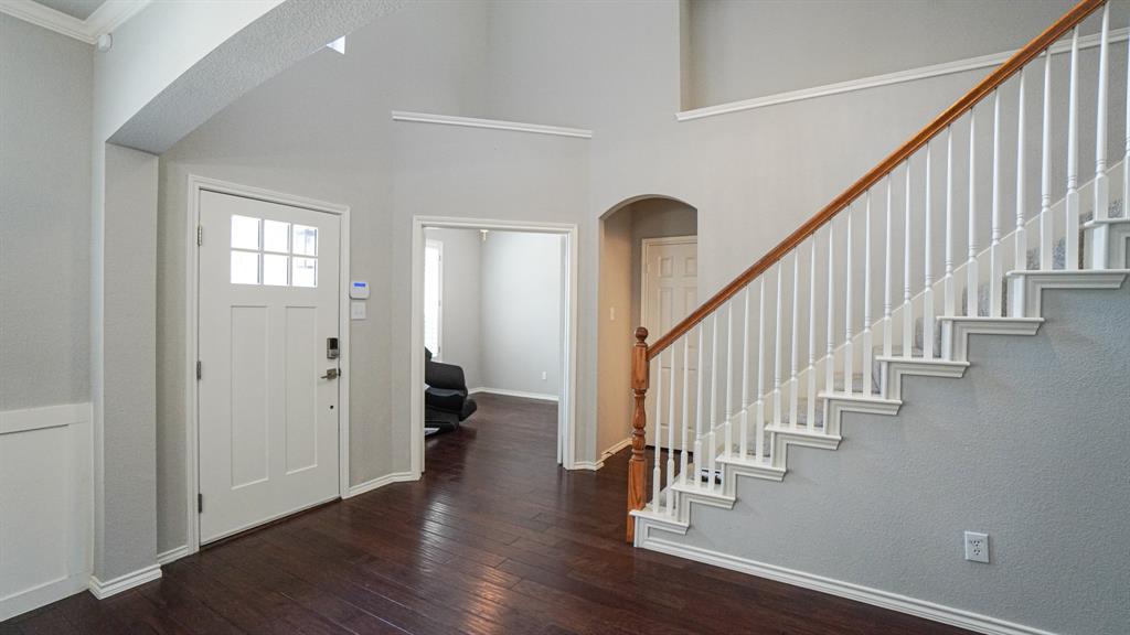 2210 Garden Crest Drive
