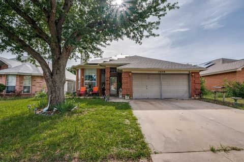 2949 Salado Trail Fort Worth TX 76118