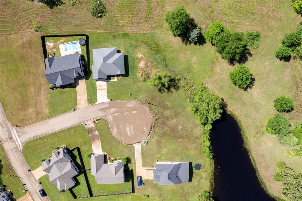 2912 Blue Heron Circle