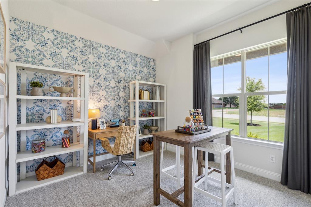 902 Meadow View Drive