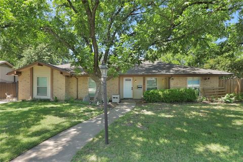 3800 Delmas Drive Benbrook TX 76116
