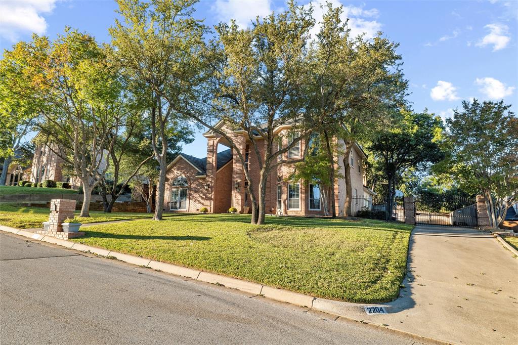 2204 Woodstock Drive