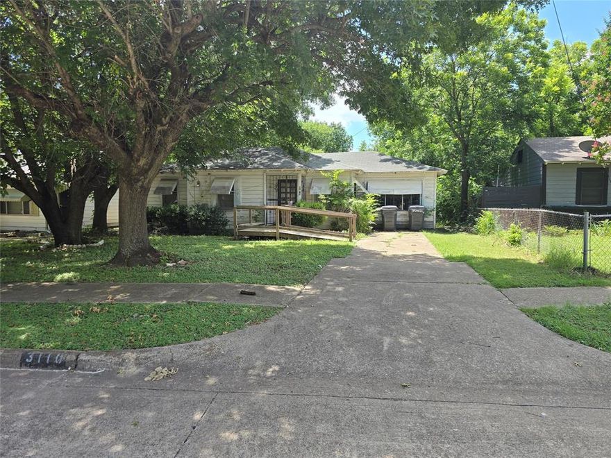 This property is a diamond in the rough—ideal for investors looking to Renovate, Redevelop or expand on Generous 0.37-acre lot—roughly 16,117 sq ft. Take advantage of Oak Cliff’s rising popularity: parks, walkability, trendy dining, and increased transit access are fueling value growth.
Investor opportunity offers flexibility—whether you're seeking a fix-and-flip, rental asset, or new development project. With a massive lot, vibrant local amenities, and easy transit, it's set up to thrive in Oak Cliff's revitalization wave.