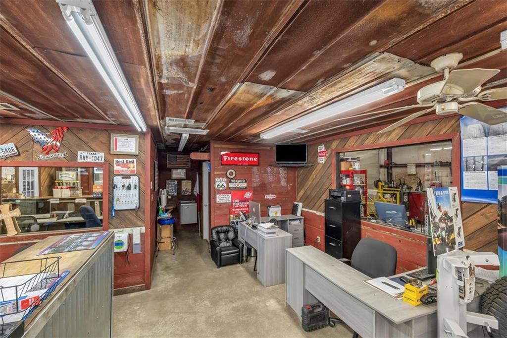 I H REED - Commercial Sale