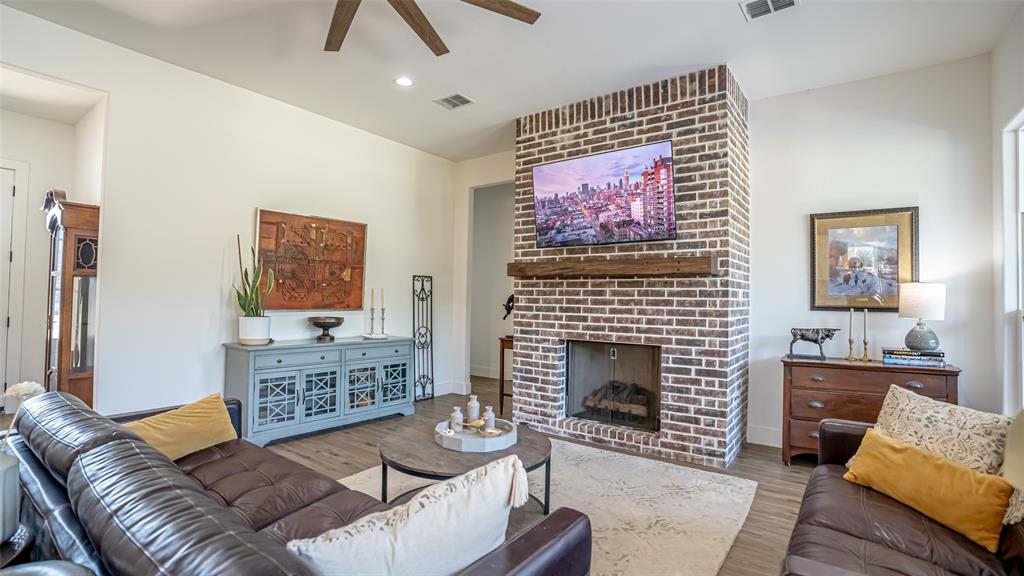 1100 County Road 337
