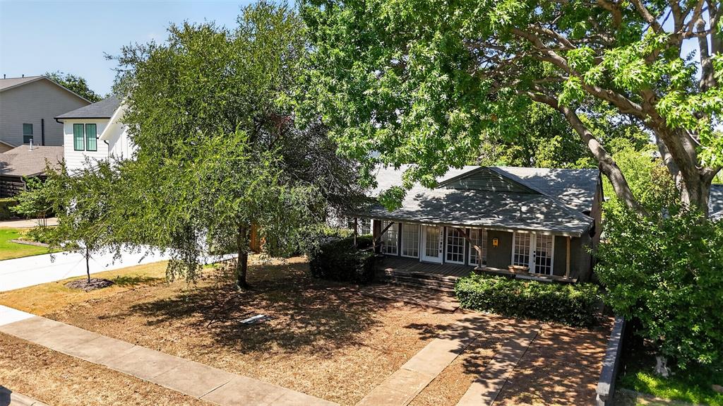 8507 Lakemont Drive