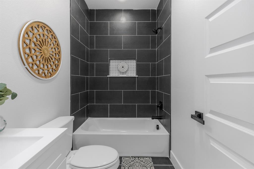 Orig Town Of Greenville - Residential Lease