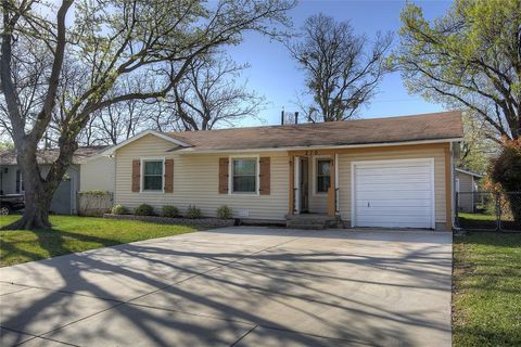 210 E Daugherty Drive Garland TX 75041