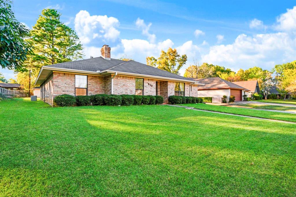 310 SE 35th
