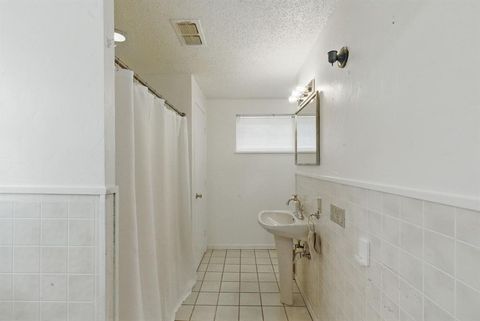 Tiny photo for 215 County Road 564, Eastland, TX 76448 (MLS # 21200273)