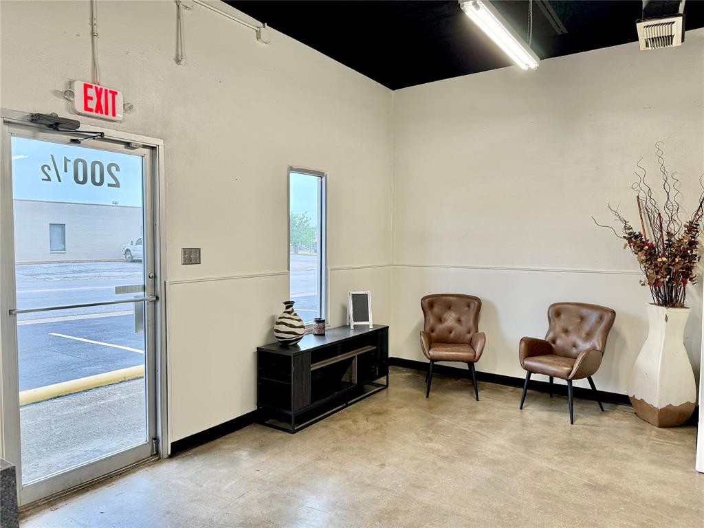 200 S Ridgeway Drive