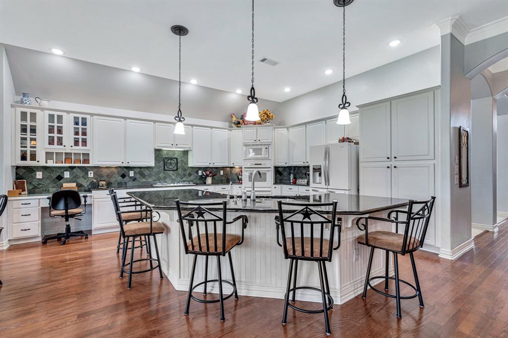 9909 Grandview Drive
