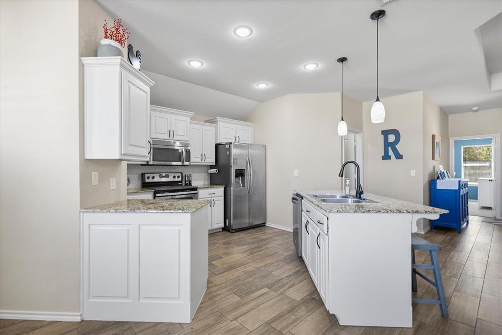 MISSION CREST - Residential