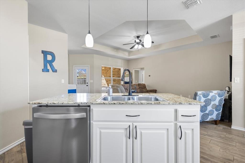 MISSION CREST - Residential