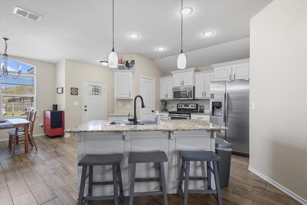 MISSION CREST - Residential