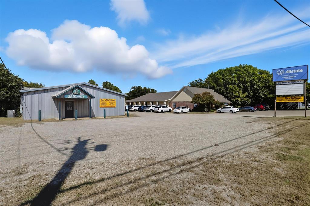 5321 E Fm 1187