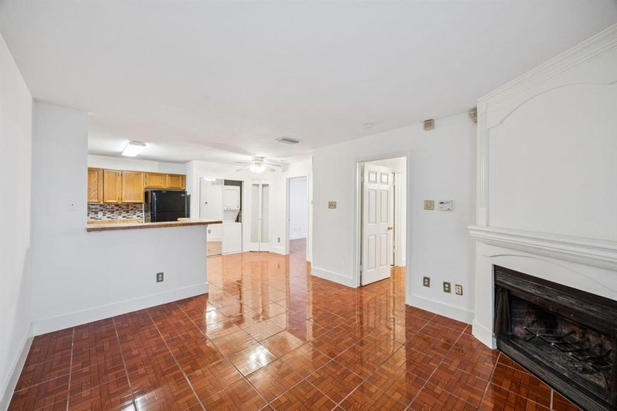 Welcome to this charming first-floor 2-bedroom, 2-bath condo in Northeast Dallas! Ideally located just off Northwest Highway and US-75, this unit offers quick access to SMU, White Rock Lake, NorthPark Center, and an array of dining and shopping options. Enjoy the ease of ground-level living along with community amenities such as a swimming pool and tennis court. A DART bus stop is conveniently located right outside the gate on Abrams, making commuting even easier. Whether you're a student, professional, or investor, this condo offers comfort, convenience, and unbeatable location in one of Dallas’s most desirable areas.