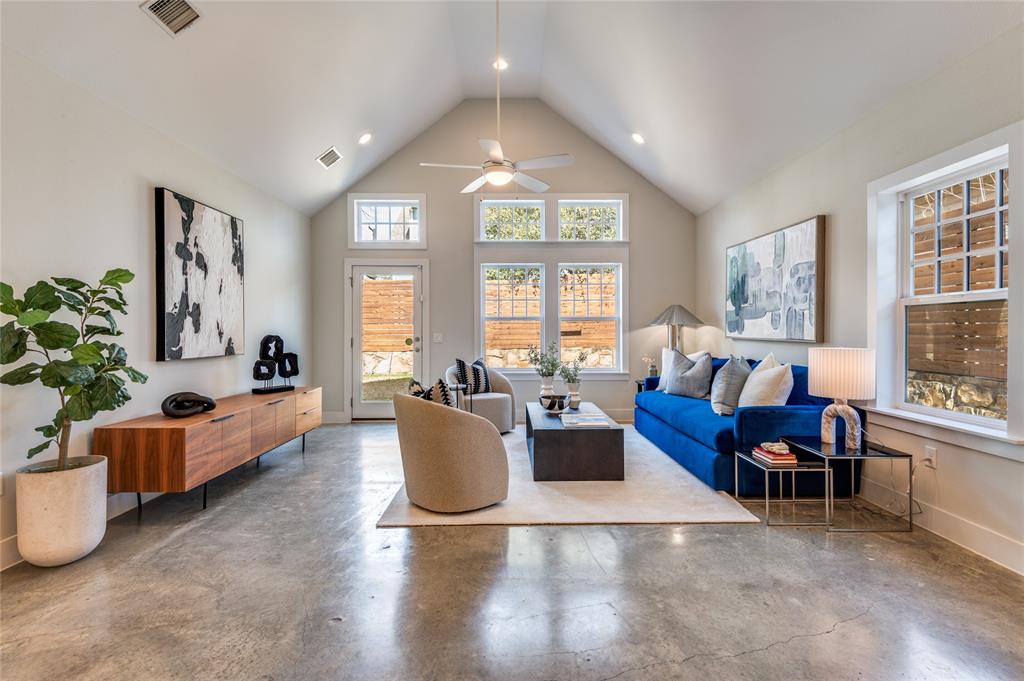 661 Bishop Heights Lane