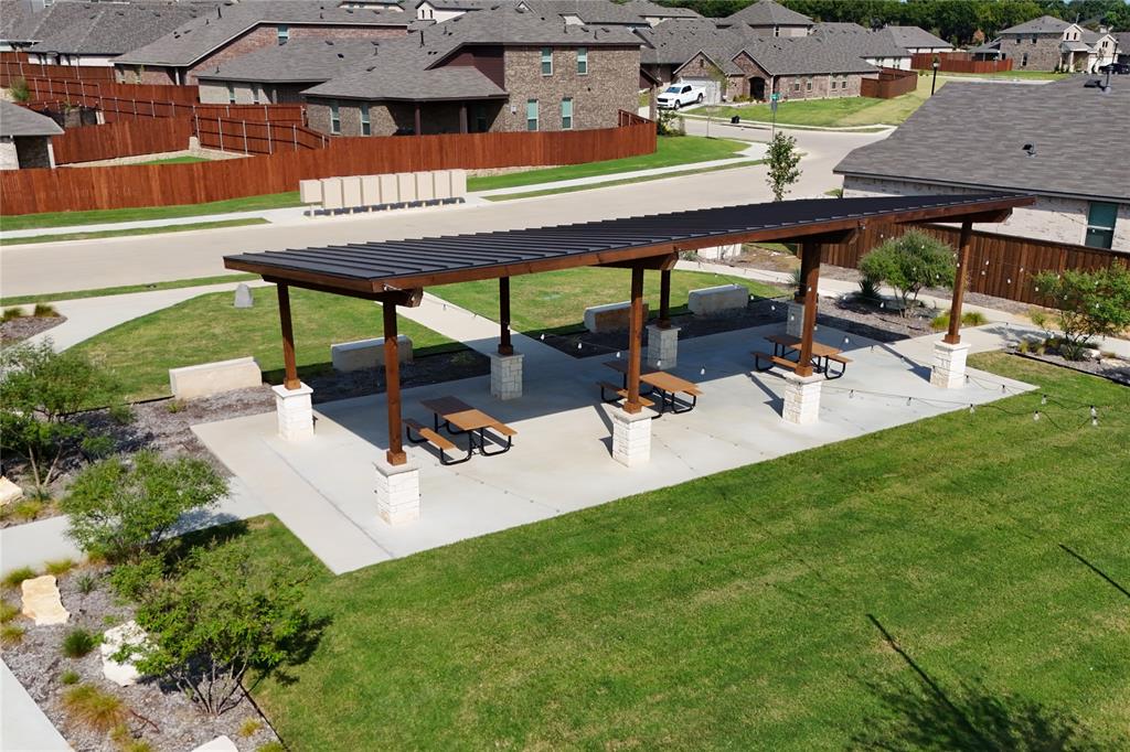 2101 Paradise Valley Drive