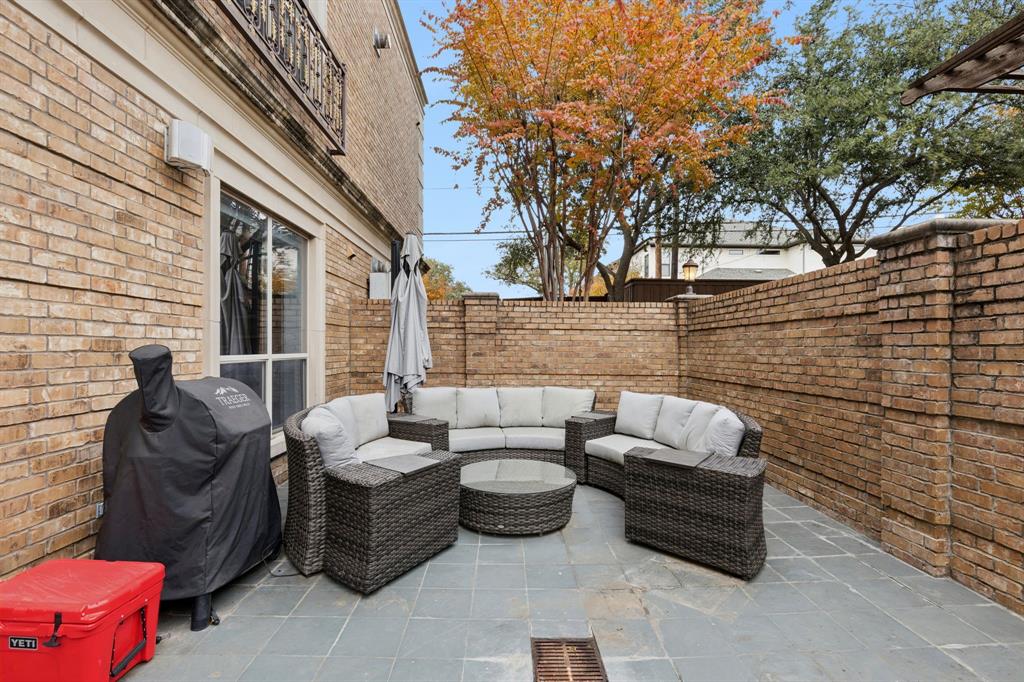 Drexel Park Hollow Condos Ph 01-2 - Residential Lease