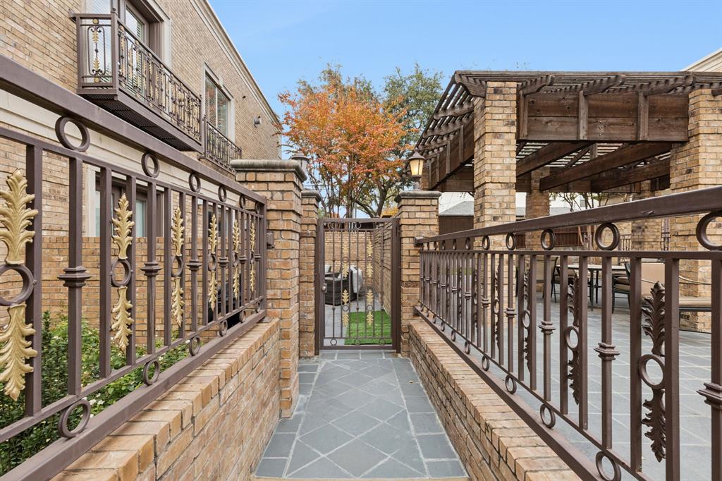 Drexel Park Hollow Condos Ph 01-2 - Residential Lease