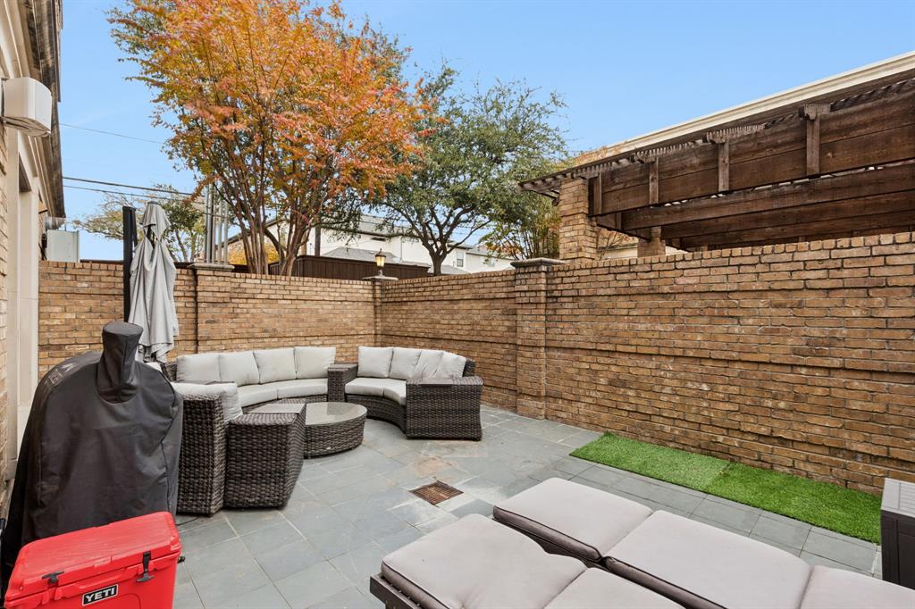 Drexel Park Hollow Condos Ph 01-2 - Residential Lease