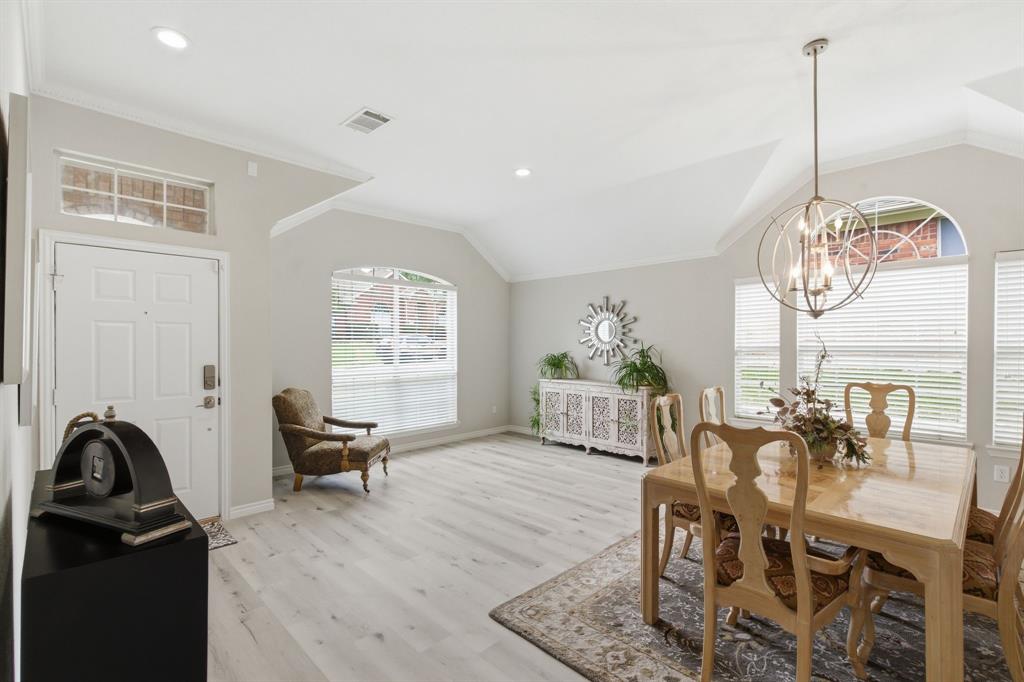 437 Crestview Point Drive