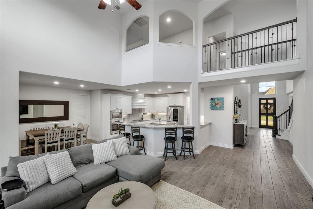 817 Glen Crossing Drive