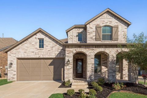 7001 Spring Park Dr Aubrey TX 76227