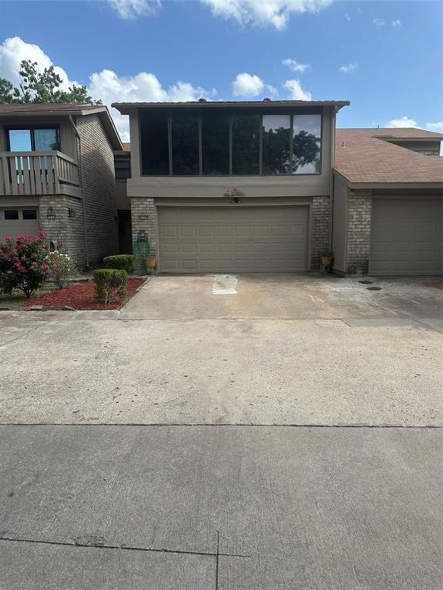 PRICE IMPROVEMENT !!!  ..... REDUCED.... SELLER MOTIVATED......MOVE IN READY! 1829 Sq' Townhome. Enjoy hardwood floors & remodeled kitchen featuring stainless steel appliances and marble counter tops. The living area features a wood burning fireplace with vaulted ceilings. 3 full baths have been remodeled & features a walk-in tub with shower in the Master bath. Master bedroom also features a glass enclosed balcony that makes a great exercise or craft room. Behind every door is a large closet or storage space. Covered flagstone landscaped patio with 2 Magnolia Trees.  Don't miss this one, come see today!