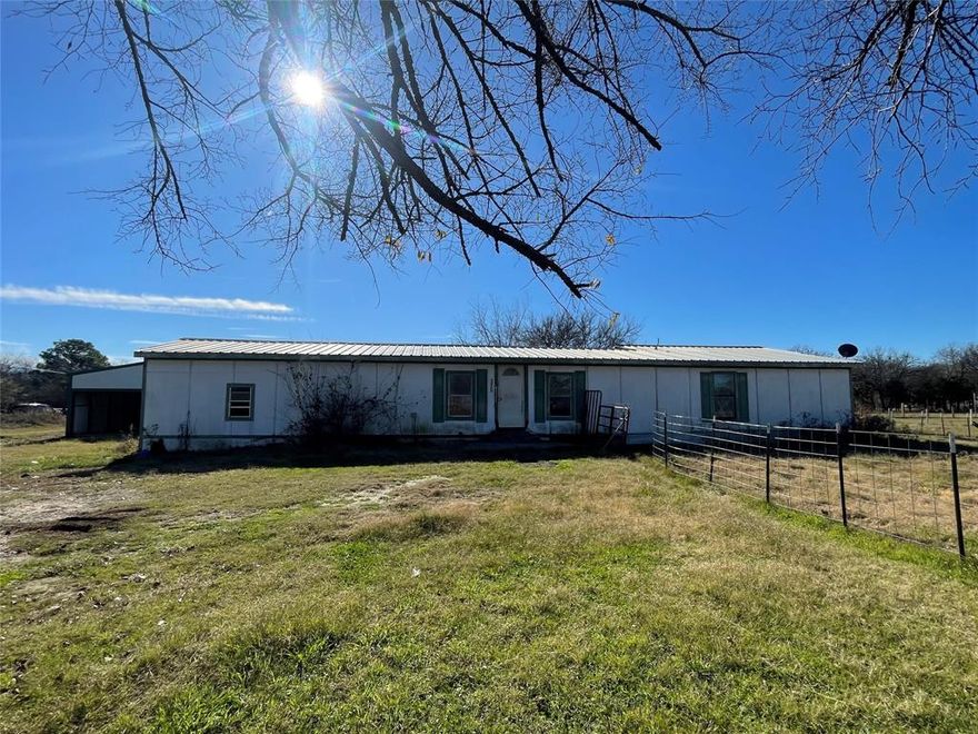 Are you looking for 2+ acres near beautiful Lake Tawakoni? Great location, just outside the city limits, featuring city sewer and water. The home is in very rough shape, but could either be removed or rebuilt. Other features include an oversized detached garage and large pond on the backside of the property. Very few properties have city sewer and water outside of the city limits. Come see this one today, and buy your blank canvas.
