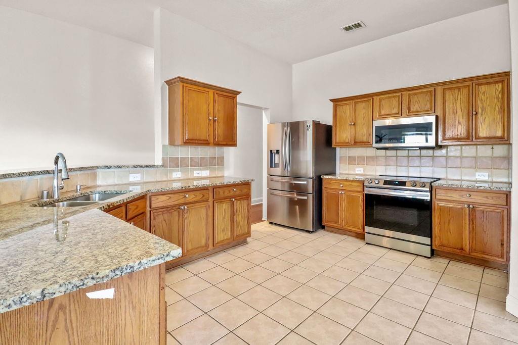 Brookfield North Ph 01 - Residential Lease