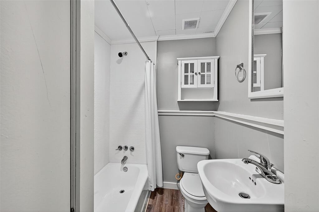 Moore B H Heirs - Residential Lease