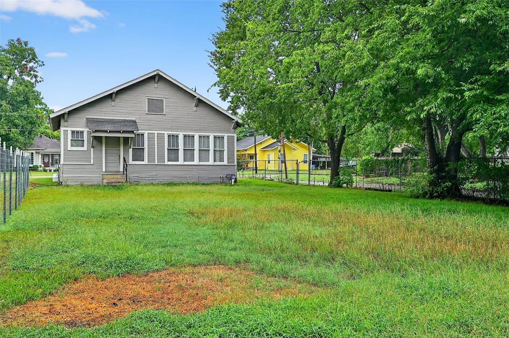 Moore B H Heirs - Residential Lease