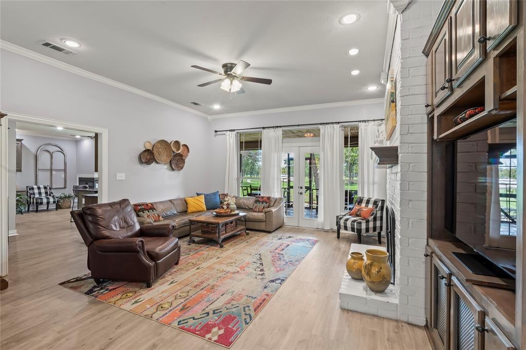149 Saint Andrews Drive E