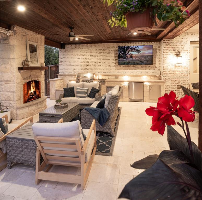 855 Fountain View Court