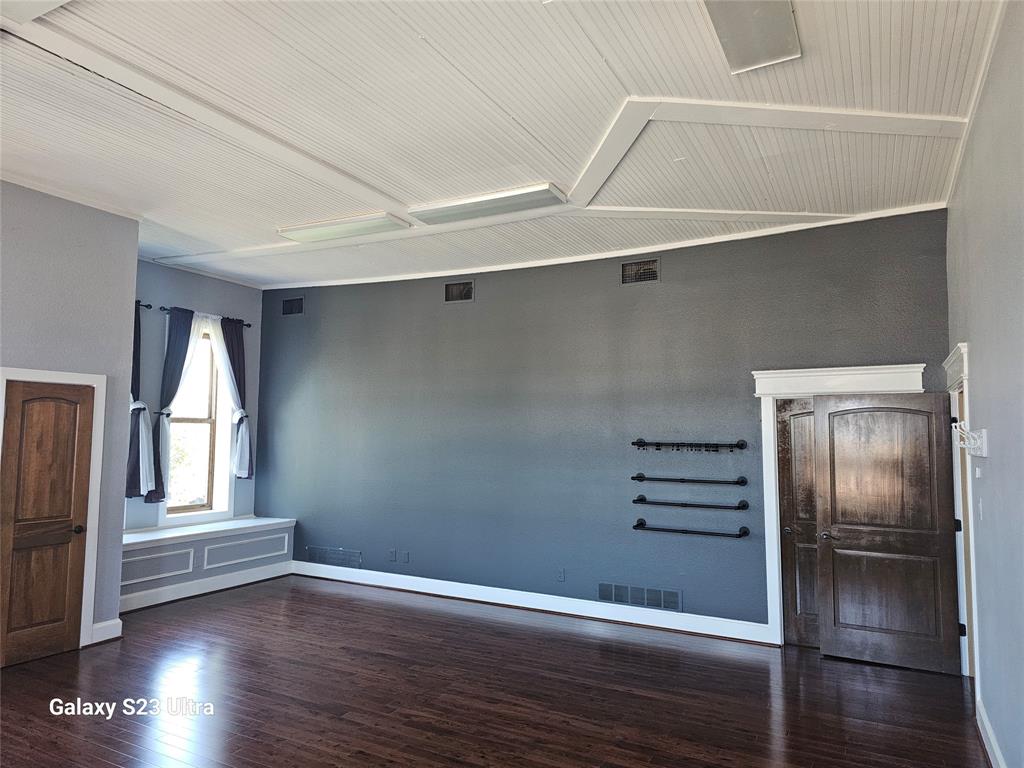 O T Ennis - Commercial Lease