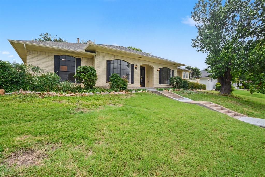 1702 Surrey Court